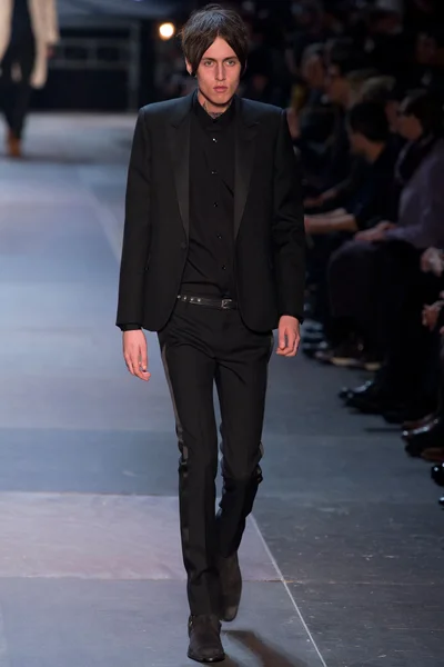Look 40
